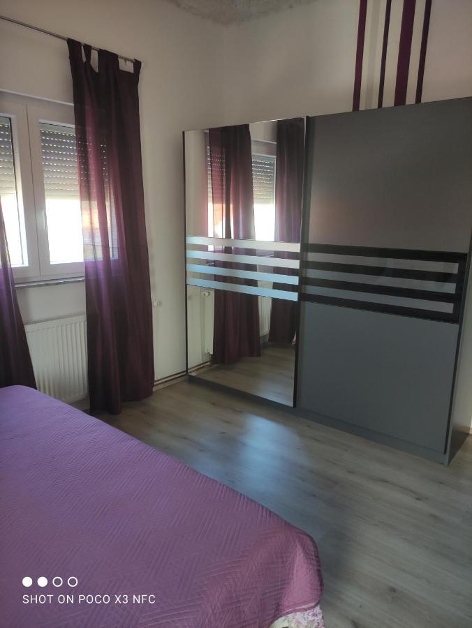 שיבניק Apartmani Lana מראה חיצוני תמונה