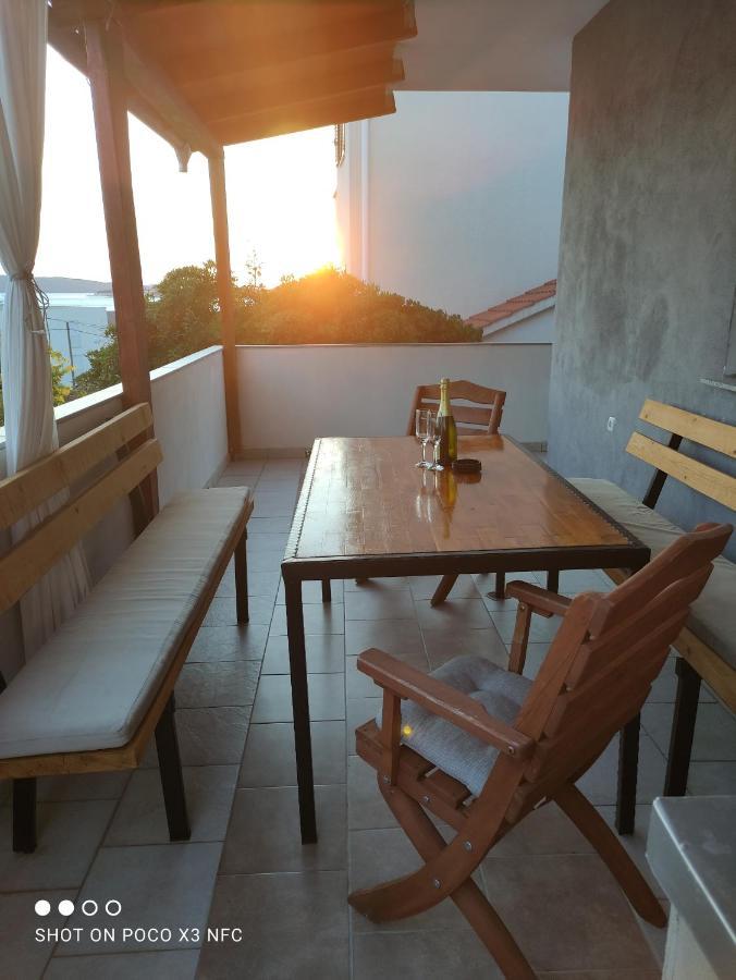 שיבניק Apartmani Lana מראה חיצוני תמונה